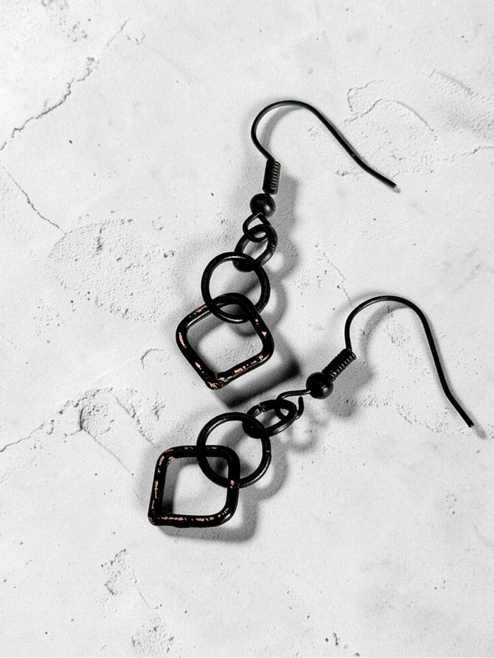 5 For $25💫Alternative Black Links Dangles